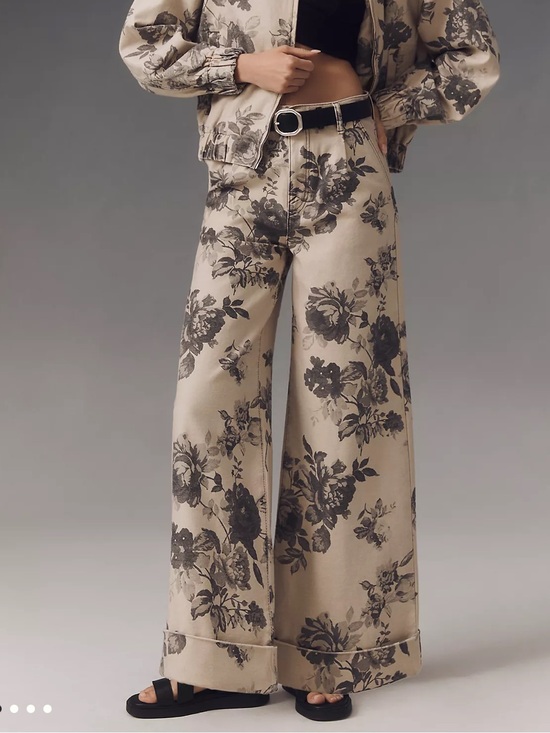 Pilcro Pants - Pilcro Sz 29 Leon Dble Hem High-Rise Wide-Leg Cuffed Jeans Floral Anthropologie。